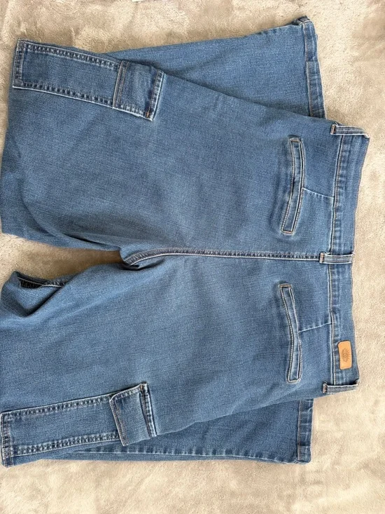 Light Blue High-Rise Cargo Jeans - Sofia by Sofia Vergara - Picture 4 of 6